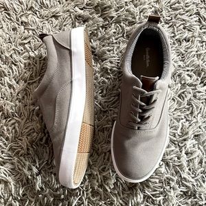 Goodfellow & Co men’s size 9 shoes from Target